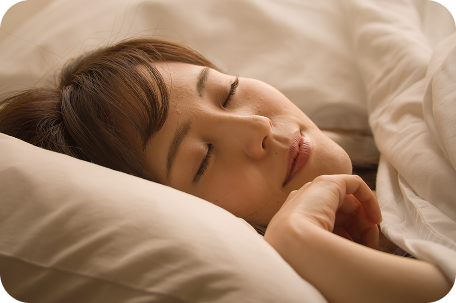 眠る女性
